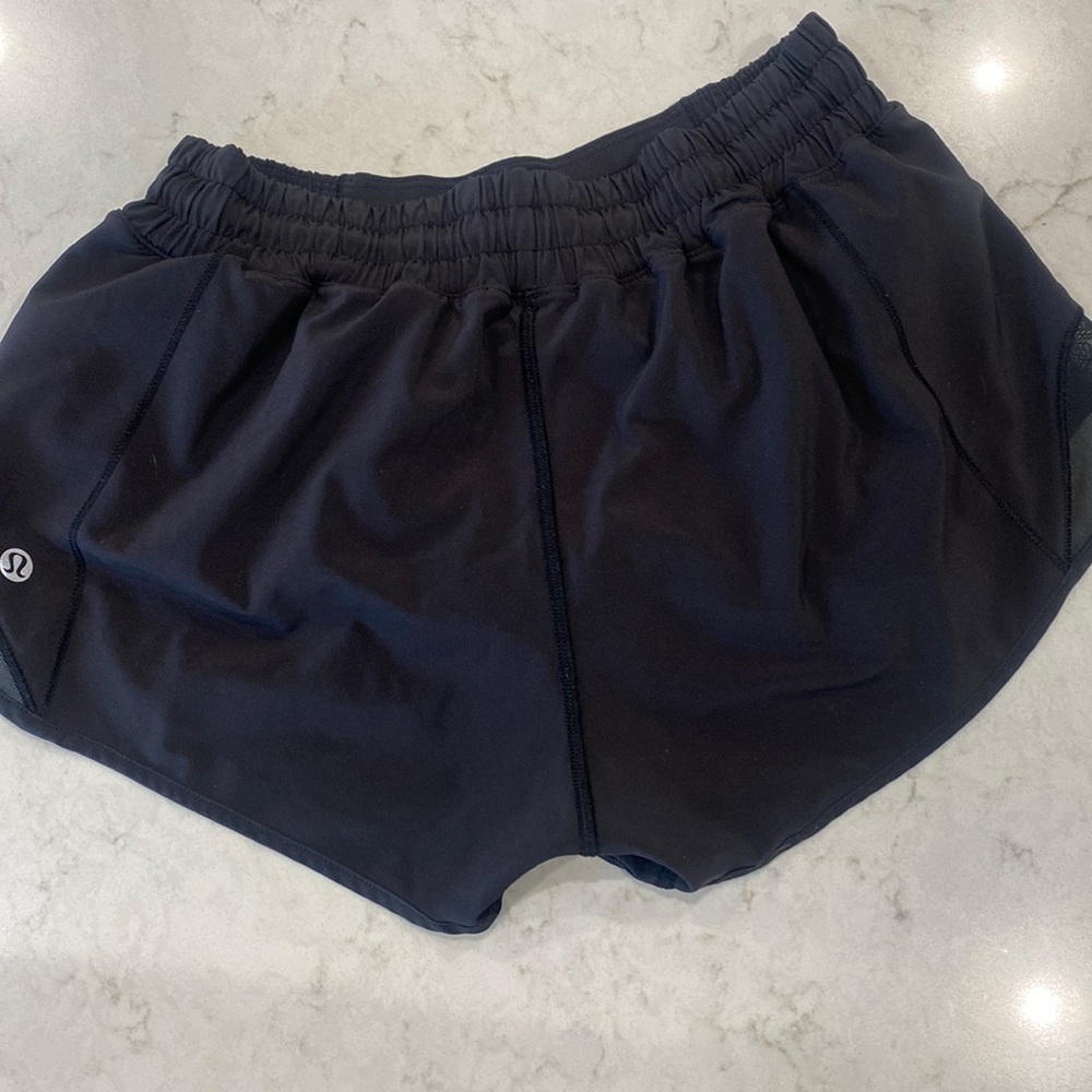 Lululemon Hotty Hot Shorts size 6